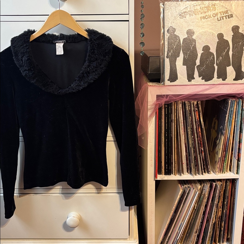 Vintage 90’s Black Velvet Fur Collar Baddie Top Cropped Sexy Glam Vampire Goth S